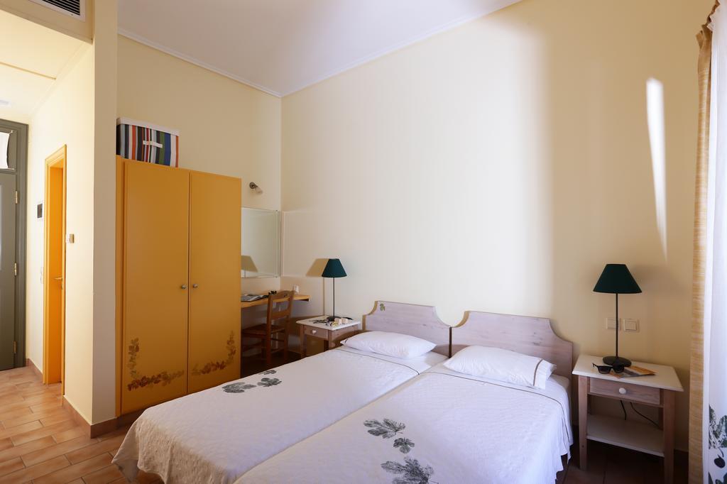 Eleonas Hotel Ровіес Номер фото