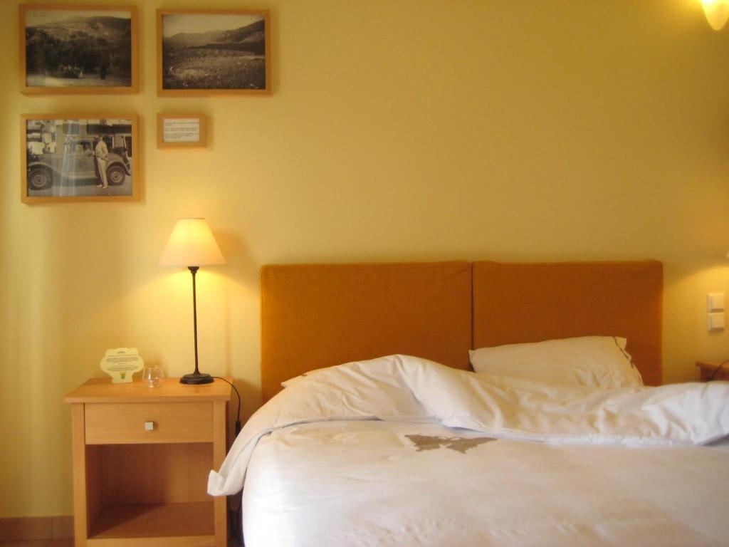 Eleonas Hotel Ровіес Екстер'єр фото