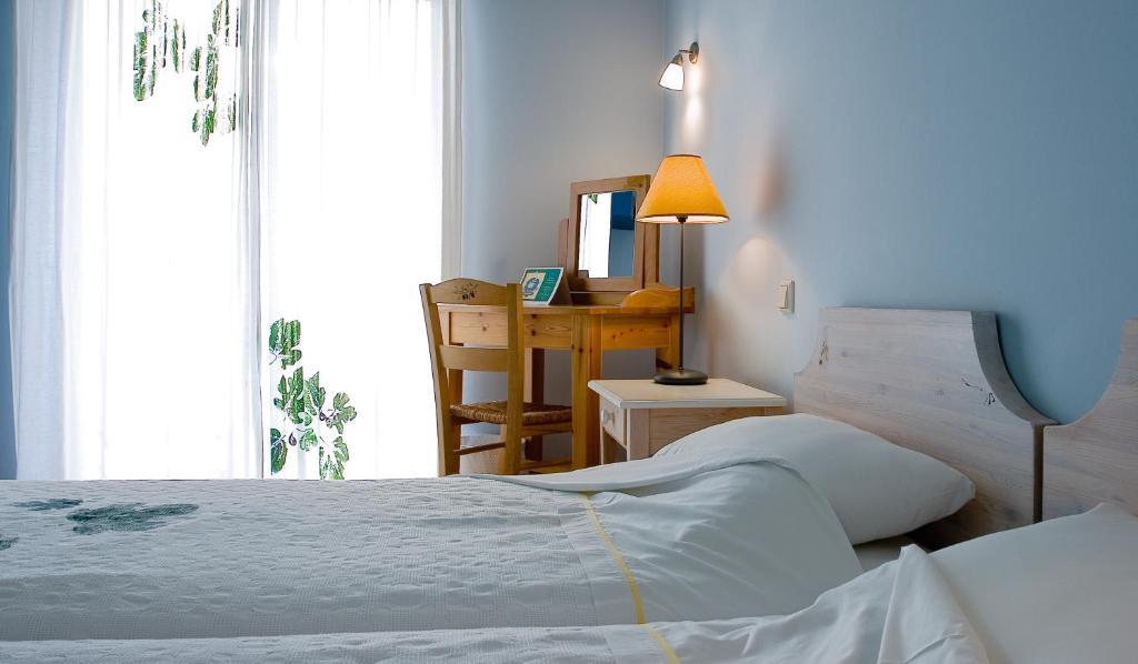Eleonas Hotel Ровіес Екстер'єр фото